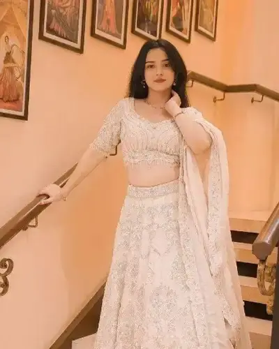 Escort Maihar